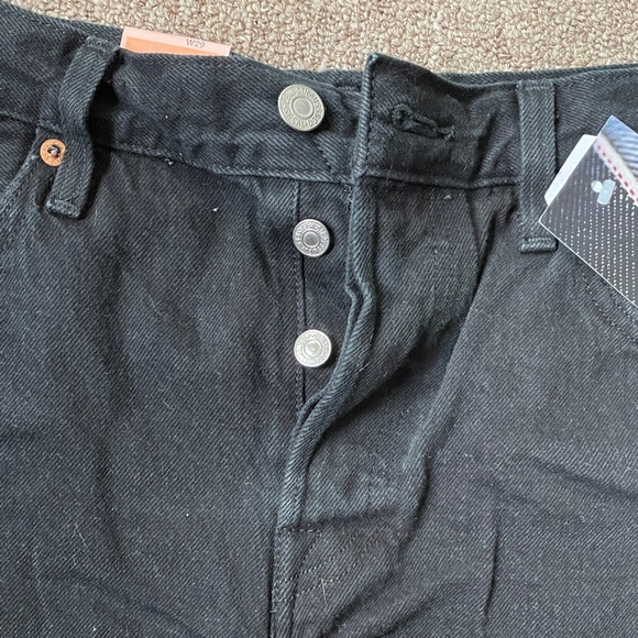 Levi’s Women’s 501 Shorts - Picture 3 of 3